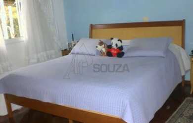 Imagem 7: Casa no Jardim Itatinga, em Rua Fechada, próximo ao Horto, 4 quartos, 2 suítes, piscina, 4