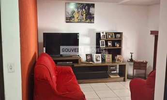 Imagem 2: Sobrado com 4 Dormitórios, 1 Suíte, 160 m², à venda por R$ 650.000 - Fazendinha, Curitiba