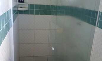 Imagem 5: Vendo uma casa em Guarapari no bairro coroado. A casa tem três quartos sala espaçosa