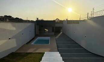 Imagem: Casa espaçosa com fino acabamento e 3 suítes