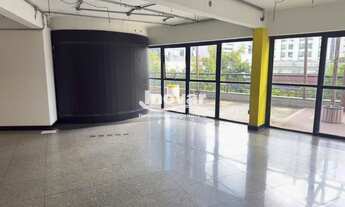 Imagem 3: Andar Corrido com 394m² de área total e 125m² de varanda