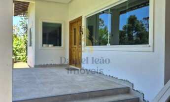 Imagem 4: O privilégio de viver em uma casa ampla com luxo, natureza e segurança em Teresópolis