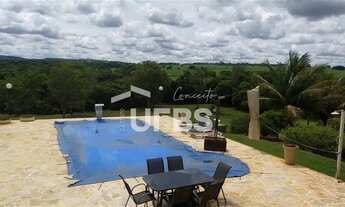 Imagem 5: Chácara em Bela Vista - Sede de Luxo - Rio Piracanjuba no Fundo