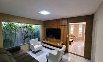 Imagem 4: Casa com 4 quartos sendo 3 semi suítes e uma suíte master com closet e hidro no bairro de