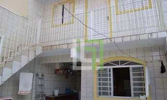 Imagem 3: Casa com 4 dormitórios à venda por R$ 700.000,01 - Vila Vianelo - Jundiaí/SP