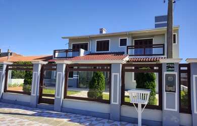 Imagem 3: Sobrado para venda tem 400 metros quadrados com 6 quartos em Atlantida Sul - Osório - RS