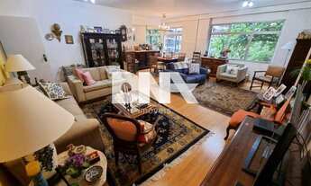 Imagem 2: Magnifico salão 3 ambientes, original 4 quartos revertido para 3 com 200m²