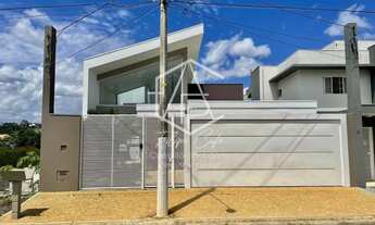 Imagem: Casa para venda tem 345 metros quadrados