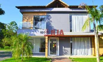 Imagem 2: Casa Mobiliada com 3 Quartos (1 Suíte), Sala, Cozinha, 3 Banheiros, Piscina e Garagem, Loc