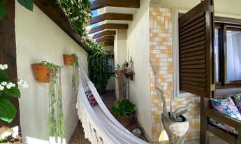 Imagem 6: Residência de alto padrão a 50m da praia