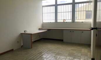 Imagem 7: Apartamento para venda tem 230 metros quadrados com 3 quartos