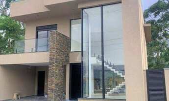 Imagem: Casa com 3 suítes à venda, 247 m² por