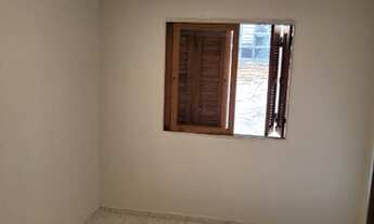 Imagem 3: Casa para venda tem 200 metros quadrados com 3 quartos em Ipiranga - São José - SC