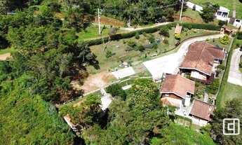 Imagem 2: Casa com 4 dormitórios à venda, 200 m² por R$ 980.000,00 - Vila Izabel - Campos do Jordão