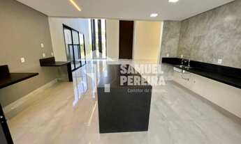 Imagem 5: Linda casa de condomínio possui 734m² com 4 suítes plenas em Condomínio do Lago - Goiânia