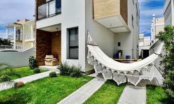 Imagem 2: Casa para venda com 136 metros quadrados com 3 quartos