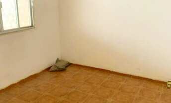 Imagem 5: Bento Ribeiro R$130mil Casa vazia sala 2quartos com quintal