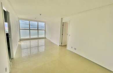 Imagem 2: Apartamento para venda com 82 metros quadrados com 3 quartos em Ponta do Farol - São Luís