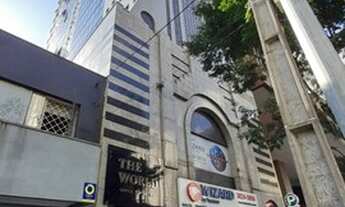 Imagem: Conjunto comercial no Centro de Curitiba