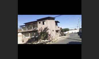 Imagem 6: 3 casas Casa com 3 dormitórios