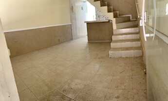 Imagem 2: Excelentes lojas ao lado do MERCADO MUNICIPAL DE ARARUAMA!