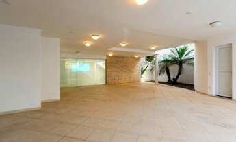 Imagem 3: Casa à venda em Alphaville com vista para mata