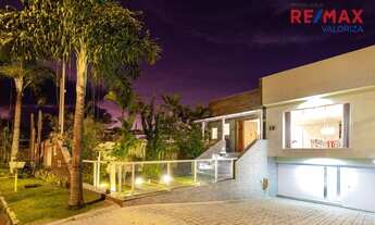 Imagem 3: Casa em condomínio 558m², 4 suítes, elevador panorâmico, piscina e muito mais