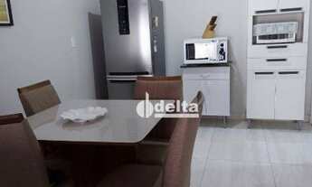 Imagem 4: Casa com 2 dormitórios para alugar, 80 m² por R$ 1.800/mês - Jardim Botânico - Uberlândia