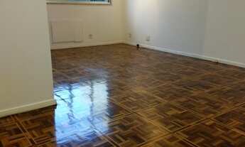 Imagem 6: Rua Afonso Pena junto ao metrô. Excelente Localização e Apartamento. 80m2 com Garagem