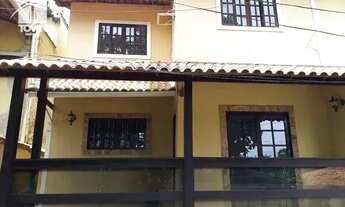 Imagem: Casa com 2 dormitórios à venda, 70 m²