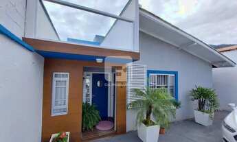 Imagem: Casa de 3 dormitórios no bairro Monte Verde