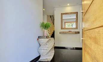 Imagem 4: Linda casa de 314,74 m² privativos em um terreno de 450 m². 3 dormitórios, sendo 1 suíte m