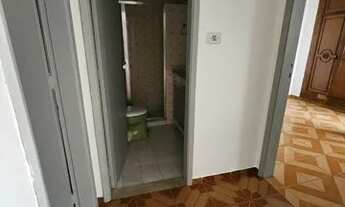 Imagem 3: Vila da Penha: Alugo apto tipo casa sem condomínio; R$ 750,00