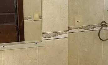 Imagem 6: 3 quartos em frente do campo de São Bento