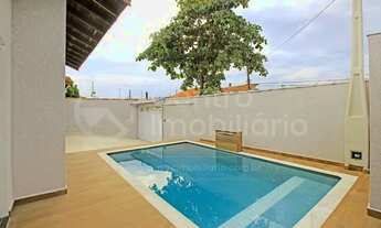 Imagem 3: CASA com piscina e 3 quartos em Peruíbe, no bairro Jardim Mar E Sol