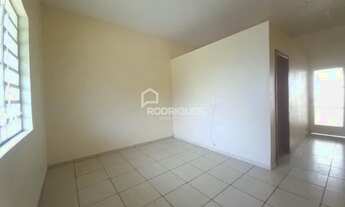 Imagem 4: PORTãO - Casa Padrão - Parque Netto