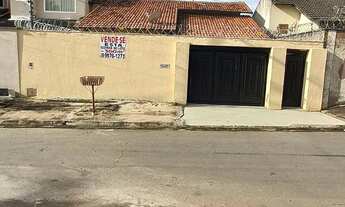 Imagem: Vende-se casa sozinha no lote de 360m²
