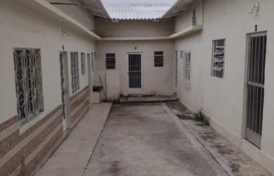 Imagem 2: Casa de 30 metros quadrados no bairro Parque Paulicéia com 1 quarto