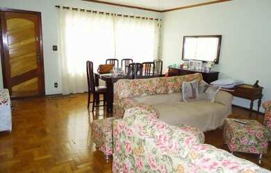 Imagem 3: Casa residencial ou comercial, com 3 quartos, 8 vagas