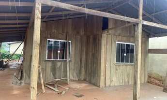 Imagem 2: Casa de madeira desmontada troco retirar