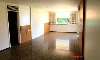 Imagem 7: Vendo ou Alugo Casa Duplex no Bairro Salinas com 4 Suítes, Piscina e Terreno de 1.640m²