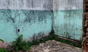 Imagem 2: Vendo duas casas cada uma com 2 quartos sala cozinha banheiro tudo no mesmo terreno