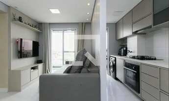 Imagem 2: Apartamento à Venda - Itaquera, 2 Quartos, 47 m2