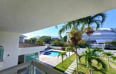 Imagem 3: CASA COM 900M² PARA VENDA R$ 9.900.000 OU LOCAÇÃO NO CONDOMINIO SANTA MONICA JARDINS NA BA