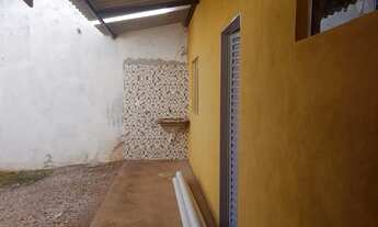 Imagem 2: ALUGA-SE UMA CASA NA QR 203 CONJUNTO 03 SAMAMBAIA NORTE