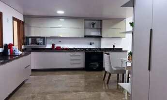 Imagem 6: Sobrado com 4 dormitórios - Moinhos de Vento / Canoas