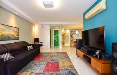 Imagem 3: APARTAMENTO SEMIMOBILIADO COM 3 SUÍTES 2 VAGAS E VISTA PANORÂMICA NO CENTRO DE FLORIANÓPOL