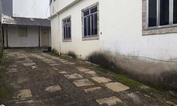 Imagem 2: Casa para venda tem 240 metros quadrados com 3 quartos em São Pedro - Juiz de Fora - MG