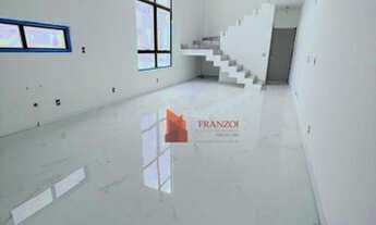 Imagem 2: PRONTO PARA MORAR: Sobrado com 3 suítes no Centro de Itajaí