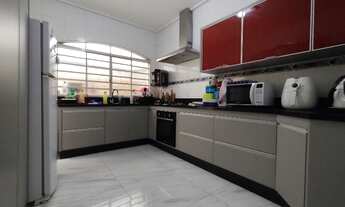 Imagem 5: QR 308 - Triplex - 2 Suítes - Garagem p/ 3 carros Terraço com Churrasqueira